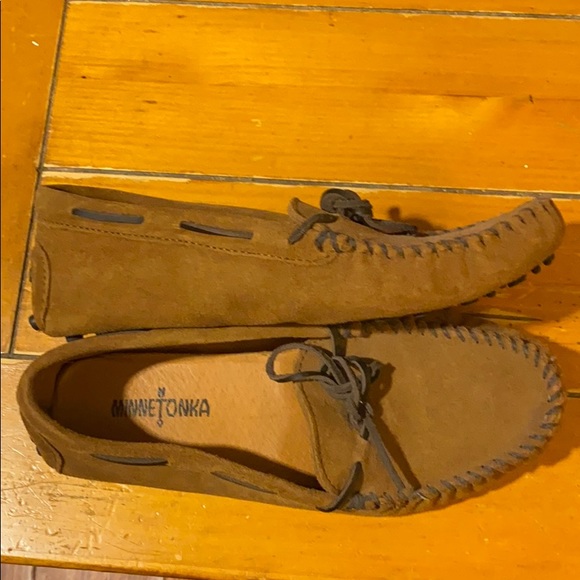 Minnetonka Other - Minnetonka moccasins men’s 10 nonskid soles